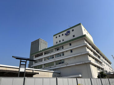 フリーターからシニアの方まで幅広く活躍中！
中には70代の方も◎
残業もほぼなく、無理なく働ける環境です！