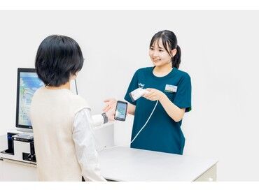 配属は日夜問わず多様な人が行き交う、
日本有数の繁華街「新宿エリア」
人と人との関わりを深く感じられるのも魅力の一つ♪
