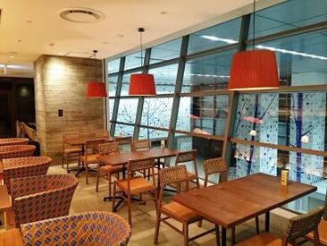 「コーヒーが好き」「カフェで働きたい」「料理が好き」
はじめるきっかけがどんな理由でも大歓迎!
是非ご応募ください♪