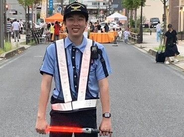 未経験スタートでも安心♪
仲間と声を掛け合いながら現場を回す一体感が楽しい！
気づけば“次も入りたい”って思える神バイト★
