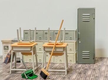 生徒さんのいない教室でコツコツ・モクモク♪
お家のお掃除と同じ作業でOK！
独り立ちまではしっかりサポートするのでご安心を◎