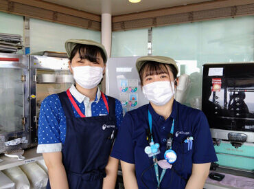 新江ノ島水族館 ＼水族館のカフェ＆売店／
海やイルカを眺めながらお仕事♪
特典いっぱいの新江ノ島水族館で楽しく働こう★