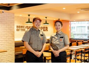バーガーキング　屋富祖店 店舗・事業の拡大に伴い、新たなポジションを続々と増設中★
成長中の会社だからこそ、キャリアアップや昇格のチャンスも豊富！