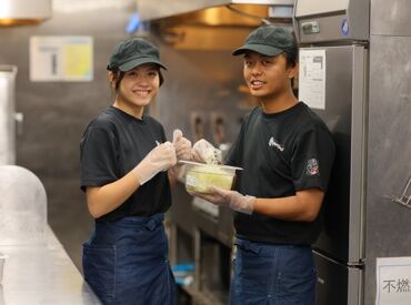 「初飲食バイト」でも安心♪
研修に特別チカラを入れています!
自信を持ってバイトができるよう、
全力でサポートします★