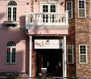 ビアハウス ビアビア （BeerHouse BeerBeer） ≪洋風の邸宅のような佇まい≫
落ち着いた雰囲気で、ゆったりとした時間が流れてます。
30～50代・土日はご家族のお客様が多め◎