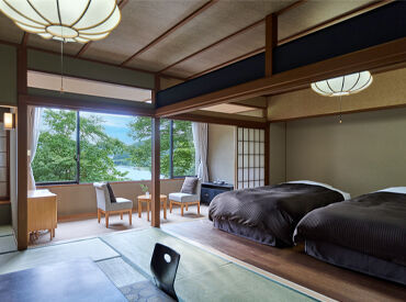 お友達と一緒に応募も大歓迎！
同時の面接もお気軽にご相談ください♪
みんな仲良く、働きやすいお店です+*