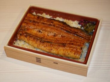 落ち着いた雰囲気だけど、敷居が高すぎないのも魅力！
「スグに働きたい！」という方も
「年明け落ち着いてから」という方も◎