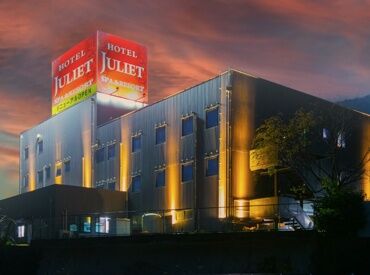 HOTEL JULIET (ジュリエット) 20代～40代まで幅広く活躍中☆
子育て中の主婦さんも数名在籍！
男女比は、女性8割／男性2割
男女ともにウェルカムな職場です◎