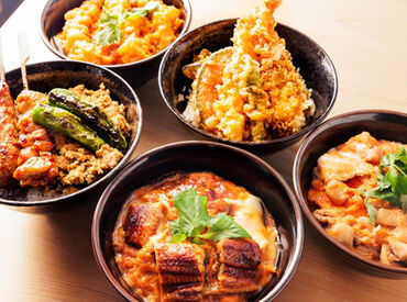 お店の美味しいお料理や
気になる新メニューをまかないとして
≪無料≫で食べることができます!