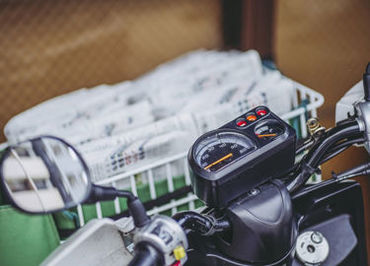 スキマを活かしてサクッと稼ぎたい…
そんな方にピッタリです!
新聞配達未経験も大歓迎☆
原付が運転できればOKです!