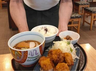 どんきゅう 一宮伝法寺店 前時間帯で積極採用中！
子育てと両立しながら◎
お腹が減ったらまかないで
うどん・そば・丼ものも無料★