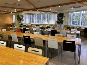 キレイなオフィスで快適に働けます♪
おトクな社員食堂も利用可能◎