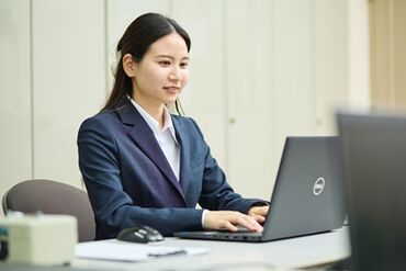 主婦さん活躍中！丁寧な指導とサポート体制がしっかりあるので
分からないことや困ったことは遠慮なく先輩に聞いてくださいね☆