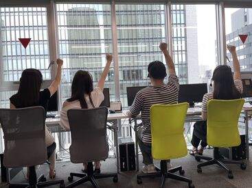 時給1550円の高時給に加えて、
インセンティブの支給もあるので、
頑張った分だけ収入UP！
