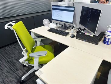 株式会社日本能率協会総合研究所 未経験の方も大歓迎！
PCが使えればOK!
広々した机で作業ができます。