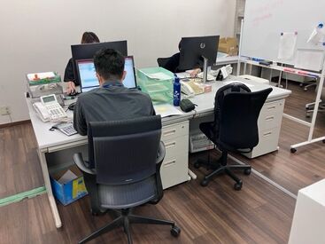 ハトのマークの引越専門　大阪浪速センター(航空集配サービス株式会社 浪速営業所) 残業は少なめで基本は定時退勤♪
希望休もしっかり取れるので、
”子どもに負担をかけない働き方”が可能です◎