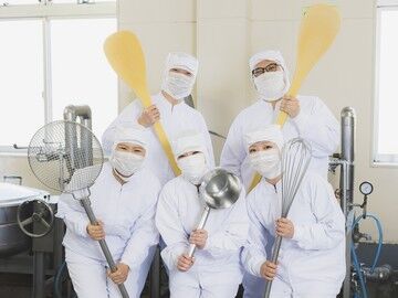 株式会社東洋食品　学校給食事業部 勤務地：東京都品川区内の小中学校 和洋中、毎日バリエーション豊かな給食をこども達に提供！
対象年齢で塩分濃度を調整したりと料理と知識の幅も広がります！