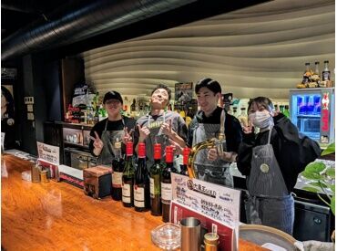 シフト融通◎
プライベートとの両立もしやすいので、
卒業まで続けてくれるスタッフ多数★