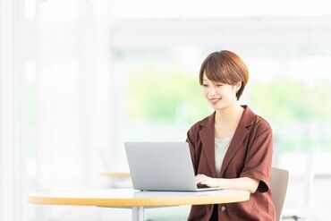 株式会社ブレイブ　NI新宿支店/NI13 給料日を待たずに受け取れる「速払いサービス」あり！充実の福利厚生が自慢です★