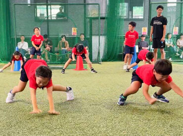 「ここはこうして…こう！」
運動の経験を活かせる★
身体を動かすコツを分かりやすく教えてあげてくださいね♪