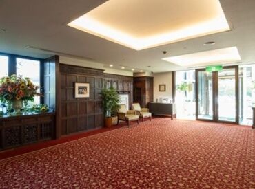 アバイディングクラブゴルフソサエティ ここは、お客さまが“非日常”を楽しむ特別な場所。
だからこそ、あなたの丁寧で質の高い接客が光ります♪