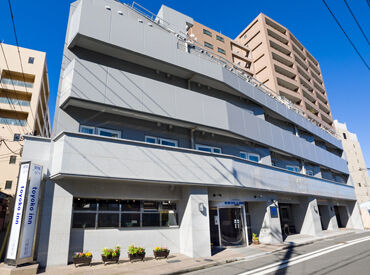 一緒に働く仲間は明るく気のいい方ばかり！
支配人やフロントなど女性が幅広く活躍中なので育児への理解も高いです◎