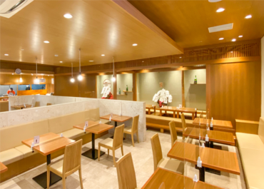 沖縄家庭料理の店　ケンミン食堂　那覇空港国際線ターミナル アルバイトデビューの方や
飲食業・接客業が初めての方も
安心してスタートできる環境です♪