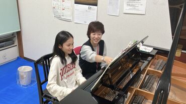 カワイ音楽教室　栃木事務所（足利エリア） 「せんせい、弾けるようになったよ！」
ピアノを通して、生徒さんの成長を間近で感じられるお仕事♪
30～50代女性活躍中★