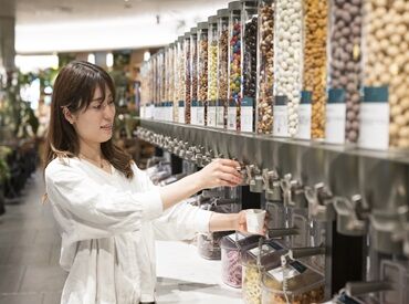 SHARELOUNGE みなとみらい 無くなったドリンクやお菓子の補充、机掃除など簡単なお仕事が中心になりますので、安心して働けます！
