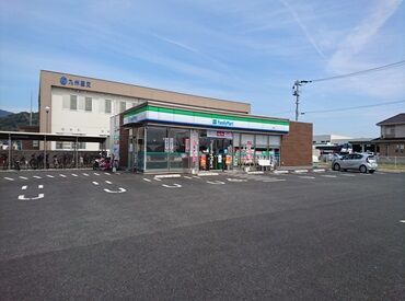 ファミリーマート 上代店 ＼プライベートと両立◎／
1日3h～OKで体に負担ナシ！
ちょっとしたお小遣い稼ぎにも♪
スキマ時間にサクッと働けば【1日充実】