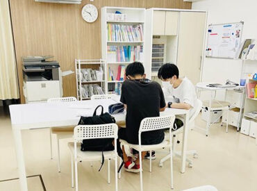 FIND学習塾 一人一人にしっかり寄り添って働けます♪
講師同士の人間関係も良いので、
安心してご応募ください◎