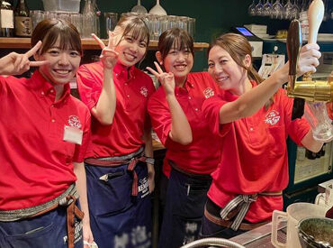 髪色・髪型自由！
ピアスやネイルもOK（規定あり）だから、
学校帰りそのまま自分らしく働けます♪