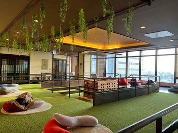 ≪神戸駅から徒歩5分≫
交通費は全額支給！
毎日の通勤もラクラクです。
シフト相談などお気軽に…★