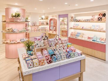 ファッション人材リンク株式会社【FJLSAPPORO】 ﾟ*｡☆ NEWスタッフ募集 ☆。*ﾟ
30～40代女性スタッフ活躍中！
人気雑貨ブランドで働けるチャンス♪
販売経験を活かせるお仕事