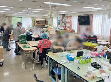 年齢問わずあたたかく歓迎します＊
40～60代が多く在籍するスタッフ仲のいい職場です！