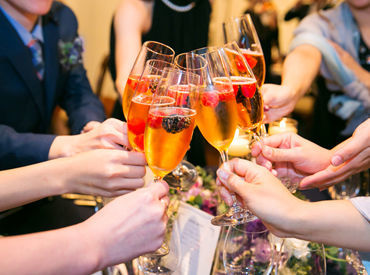 有限会社あさのコーポレーション　※勤務地：ザ・ペニンシュラ東京【m】 ＼高校生歓迎！／
バイトを始めるなら普段味わえない体験をしませんか？
幸せいっぱいの非日常空間でお仕事◎
※画像はイメージ