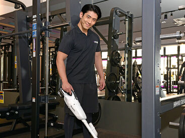 24時間営業のエニタイムで
筋トレやシェイプアップ等
自分磨きにご活用ください