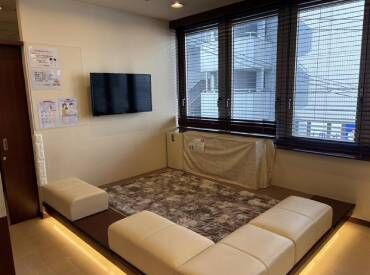 ＼嬉しいスタッフ特典◎／
■待ち時間無しでの診察可能
■窓口負担額なしで処方箋をもらえる
■風邪・花粉症などの制度あり