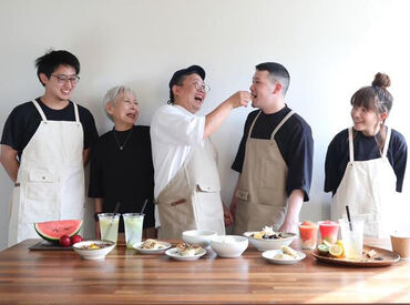 包トラトラ 二次元バーコード制だから注文対応は少なめ♪
接客未経験でもすぐに業務に慣れることができますよ◎