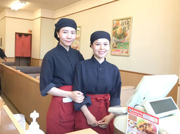 友達と応募歓迎で、
初めてのアルバイトでも応募しやすい！
同じ職場で働けるかも♪