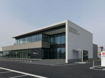 髪色自由♪
制服があるので、帽子に入れちゃえばOK！
私服が汚れる心配なし！