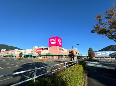 株式会社タンバンベルグ 職場の従業員はほとんど地元・丹波の方ばかりで
休憩中もローカルトークで盛り上がれるから、
未経験スグに馴染める環境です！