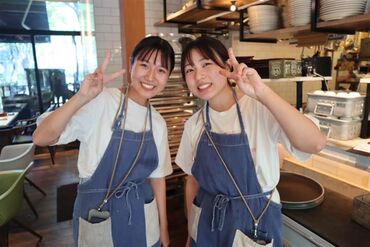 CAFE DINER POP★OVER 高校生～中高年さんまで幅広く大歓迎♪*
学校と両立、扶養内、かけもちetc.
ご希望のシフトもお気軽にご相談ください◎