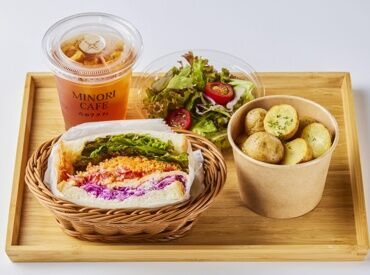 みのりカフェ 銀座三越 JA全農が運営する地産地消カフェ♪
地域でとれた新鮮な食材をおいしくいただけます♪
◎まかないあり◎