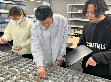 ハイブランド品に囲まれながら働ける、
ちょっとレアなお仕事です♪
細かい作業・コツコツ作業が好きな方にピッタリ！
