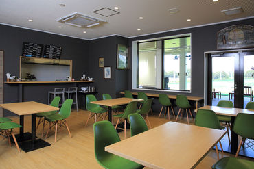 駐車場完備！車・バイク・自転車通勤もOKです◎サクッと働くorガッツリ稼ぐetc…働き方はお気軽にご相談ください★