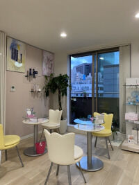 CP Salon Aoyama ≪未経験から始められます≫
無資格・経験は不要です◎
働きながら自然と美容知識が身につきます♪