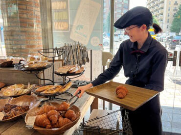 レ・ザンジュ・ベイ・ヨコハマ　山下町店 学歴・経験も必要ないです◎
人柄重視なので、安心してくださいね！
志望動機は「お菓子が好きだから」など何でもOK★