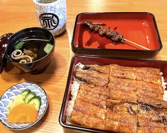 うなぎや永三郎 ～秋のスタッフ採用強化中！～
「食べることが好き」「うなぎが好き」
そんな方歓迎♪
初バイトや久しぶりの仕事復帰もOK！