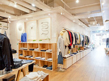 D_MALLは、洋服・雑貨・食品など
暮らしを楽しむためのアイテムを
発信するライフスタイルショップです◆*
